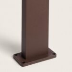 Balise sur pied métal couleur rouille, profil carré avec platine de fixation 4 trous