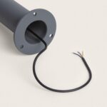 Balise sur pied anthracite cylindrique en métal mat avec bride de fixation et câble électrique dénudé