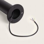 Balise sur pied noire à saillie avec câble et fils électriques dénudés