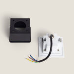 Balise LED encastrable murale carrée blanche, boîtier noir séparé et câble avec conducteurs colorés