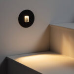 Balise encastrée murale ronde noire LED, lumière blanche chaude dirigée vers le bas