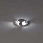 Balise encastrable LED ronde métal argenté avec verre central, installation au sol