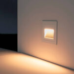 Balise encastrée murale LED carrée blanche, éclairage directionnel vers le sol en blanc chaud