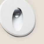 Balise encastrée murale LED blanche ronde bombée avec ouverture ovale finition mate