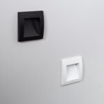 Balise LED encastrable au mur carrée blanche et noire pour éclairage extérieur