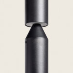 Balise sur pied extérieure en aluminium gris anthracite, corps cylindrique mat, éclairage LED