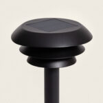 Balise sur pied solaire noire en aluminium mat, tête circulaire striée, pour éclairage extérieur