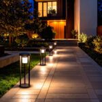 Balise sur pied LED noire en métal pour éclairage de chemin, fixation au sol, lumière chaude