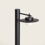 Balise sur pied noire en aluminium mat avec abat-jour disque et diffuseur LED