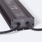 Bloc alimentation étanche noir 12V en boîtier aluminium rainuré avec câbles et fixation de montage