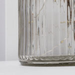 Bocal en verre côtelé transparent à fond rond avec fils dorés décoratifs