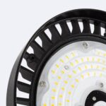 Cloche LED industrielle ronde noire, dissipateur à ailettes et plateau de LED en anneau