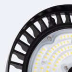 Cloche LED industrielle UFO noire, disque LED circulaire avec ailettes dissipatrices visibles