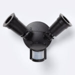 Applique murale extérieure noire à deux spots orientables avec détecteur de mouvement