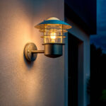 Applique murale extérieure en acier galvanisé gris avec globe en verre cylindrique et chapeau rond