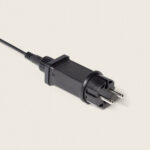 Connecteur d'alimentation extérieur noir avec fiche mâle deux broches et câble