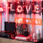 Guirlande LED rouge à petites lampes suspendue avec lumières en forme de cœur