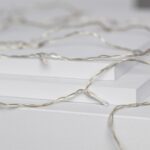 Guirlande LED fil argenté avec petites ampoules LED transparentes