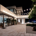 Guirlande lumineuse extérieure suspendue avec ampoules LED G45 et câble noir, éclairage blanc chaud