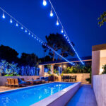 Guirlande guinguette suspendue avec ampoules LED bleues G45