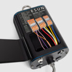 Kit d'urgence LED boîtier noir avec borniers à levier et câbles multicolores