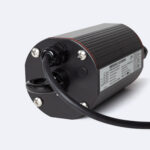 Bloc de secours LED cylindrique noir, boîtier métallique, câble et anneau de fixation