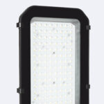 Lampadaire LED tête rectangulaire noire avec matrice de LED pour éclairage extérieur