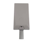 Lampadaire tête rectangulaire gris métal avec embase de fixation pour poteau