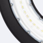 Lampadaire LED tête circulaire noire avec modules LED visibles et vitrage transparent, fixation par vis