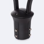 Lampadaire extérieur noir, base cylindrique métallique mate avec vis de fixation et deux bras courbés