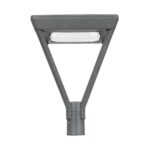 Lampadaire tête triangulaire en métal gris avec module LED rectangulaire, montage sur poteau