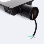 Lampadaire LED noir, embout de fixation cylindrique et câble électrique dénudé avec fils colorés