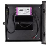 Driver LED Philips Xitanium monté sur dissipateur dans boîtier métallique avec câbles d'alimentation