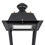 Lampadaire extérieur noir style lanterne avec module LED carré, fixation sur poteau