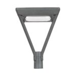 Lampadaire LED extérieur gris à armature triangulaire, fixation sur poteau, module lumineux carré