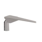 Lampadaire extérieur gris aluminium tête plate allongée fixation mât design effilé