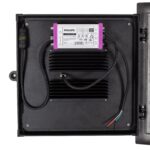 Bloc électronique de lampadaire LED avec driver Philips Xitanium, dissipateur noir et câbles d'alimentation dénudés