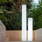 Lampadaire extérieur cylindrique blanc opalin sur pied, deux hauteurs, diffuseur LED pour terrasse