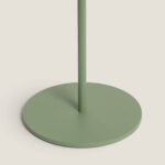 Lampadaire avec socle circulaire et tige mince vert céladon mat