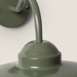 Applique murale extérieure vert olive en aluminium à abat-jour arrondi et bras courbé