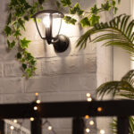 Applique murale extérieure noire en aluminium style lanterne avec verre transparent