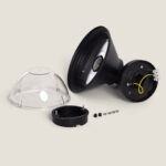 Applique murale extérieure démontée noir avec globe diffuseur transparent, base de montage, vis et câblage