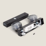 Applique murale noire en métal avec deux diffuseurs en verre et boîtier pour alimentation LED