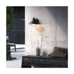 Applique murale extérieure noire en métal, abat-jour demi-sphère orienté vers le bas, finition mate