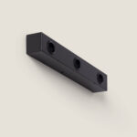 Applique murale 3 spots noire en métal mat, corps rectangulaire et spots cylindriques