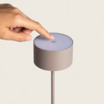 Lampe cylindrique LED beige avec diffuseur rond à commande tactile