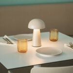 Lampe à poser blanche en forme de champignon, finition mate, portable avec éclairage LED