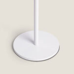 Lampe à poser blanche, socle rond métallique mat et tige cylindrique fine