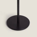Lampe à poser base ronde noire en métal mat avec tige fine verticale
