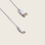 Câble USB-A vers USB-C blanc, pour charge et transfert de données, finition plastique